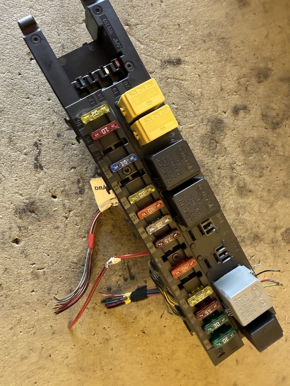 2003-2009 Mercedes W211 E320 E500 Rear SAM Fuse Relay Module Box 2115453401 Oem 