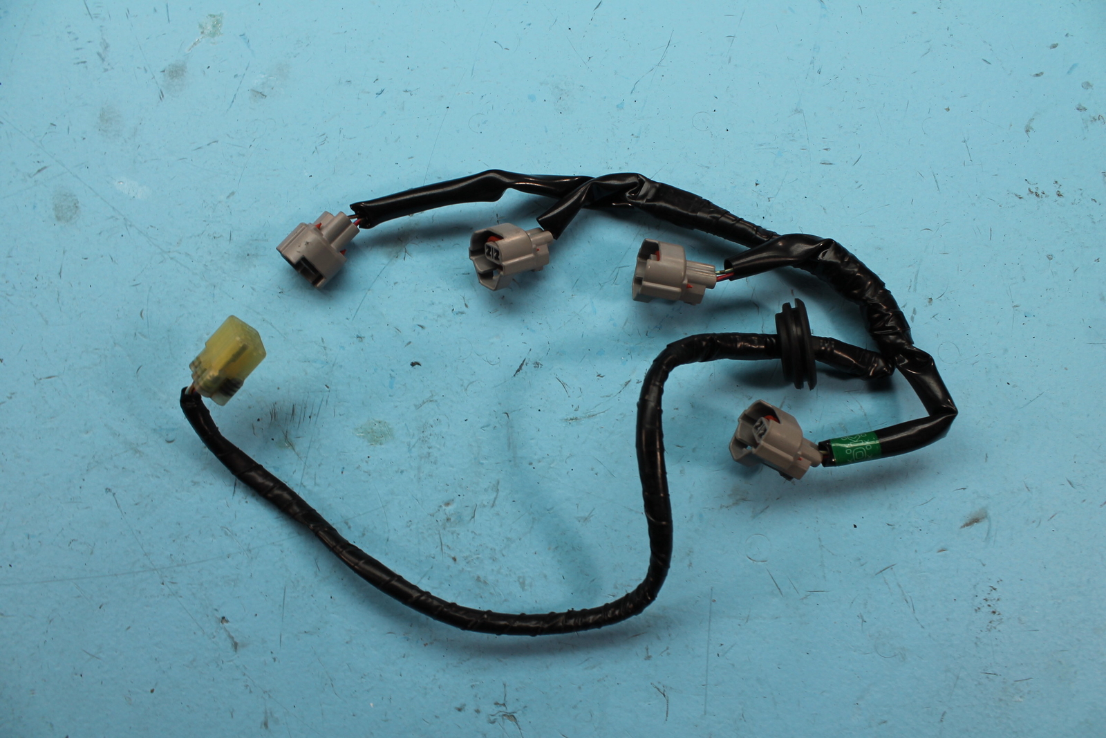 698 06-07 YAMAHA YZF R6 R6R R6V WIRE HARNESS SUB LEAD SECONDARY INJECTOR INTAKE