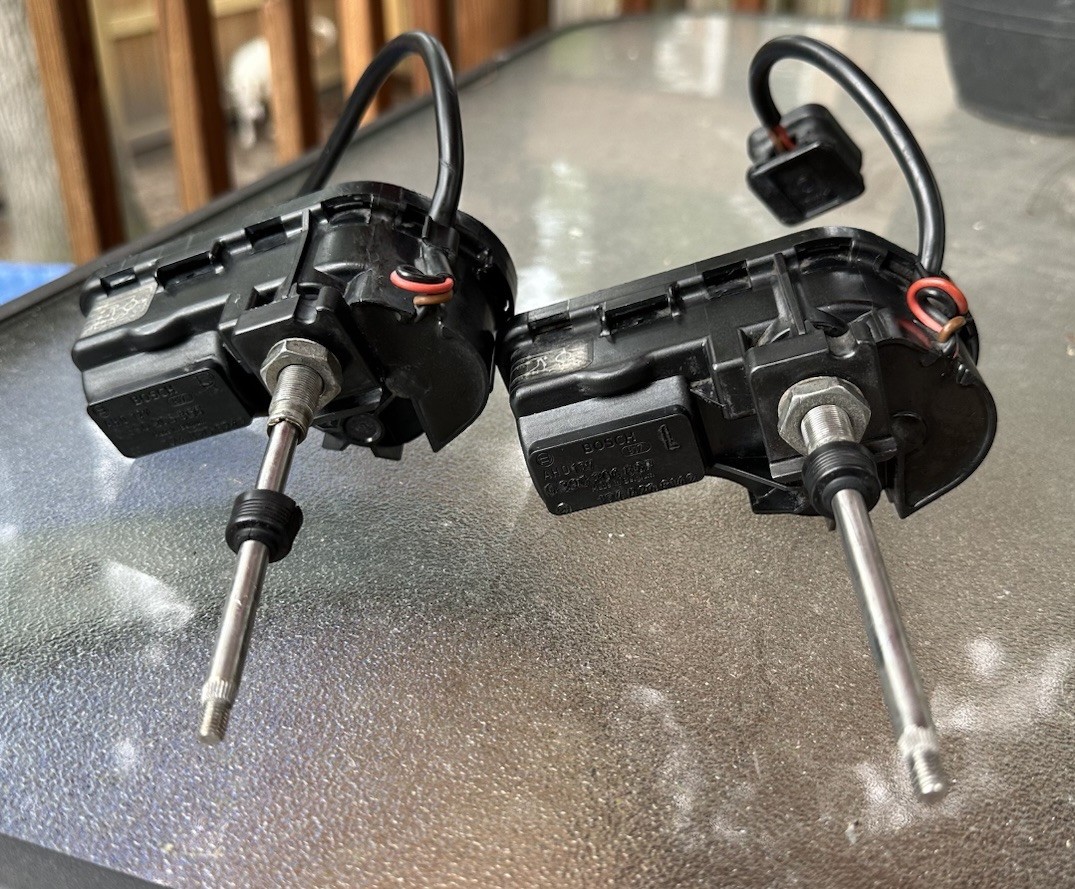 MERCEDES BOSCH W124 1986-1993 DRIVER & PASSENGER HEADLIGHT WIPER MOTORS 300E TE