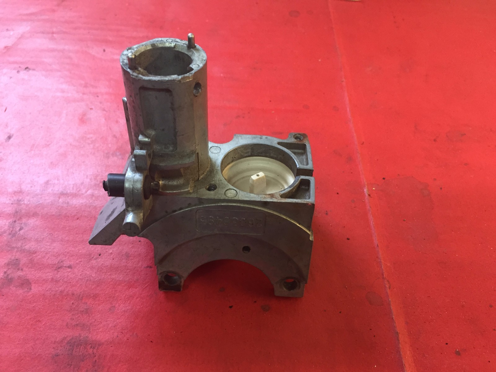 1995-1997 CHEVY SILVERADO TAHOE BLAZER STEERING COLUMN LOCK HOUSING 26036493 1995-1997 CHEVY SILVERADO TAHOE BLAZER STEERING COLUMN LOCK HOUSING 26036493
