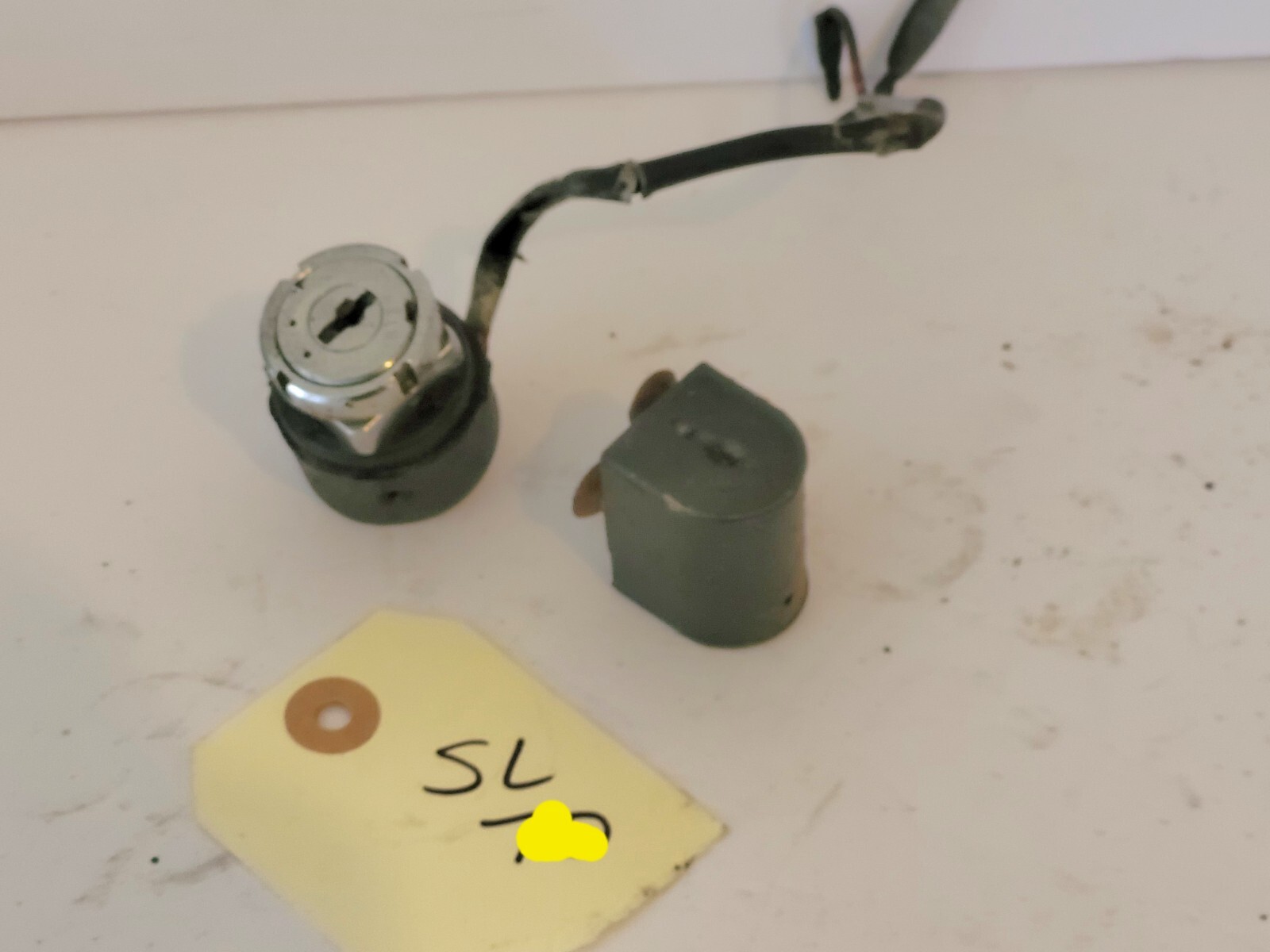 1970 1971 1972 Honda SL100 Ignition Lock Cylinder NO KEY ig-1 1970 1971 1972 Honda SL100 Ignition Lock Cylinder NO KEY ig-1