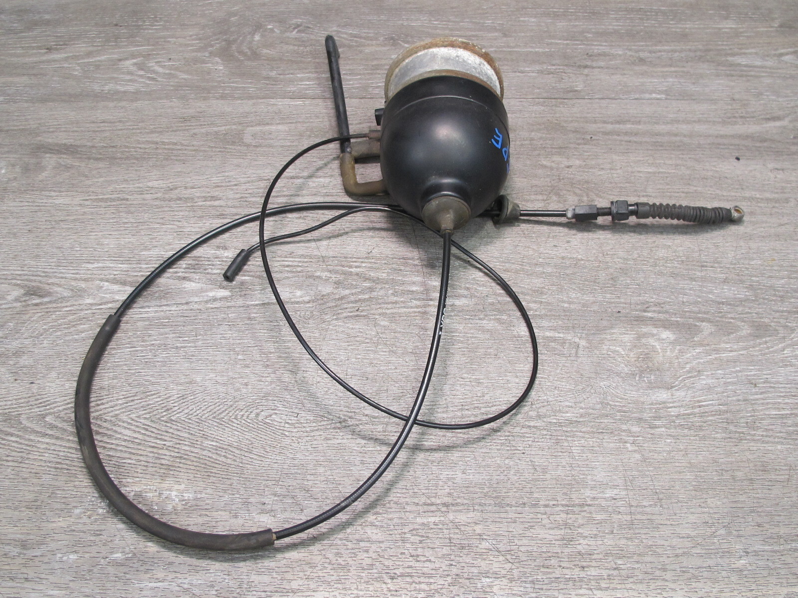 1987-1989 PORSCHE 928 CRUISE CONTROL ACTUATOR 92861712104