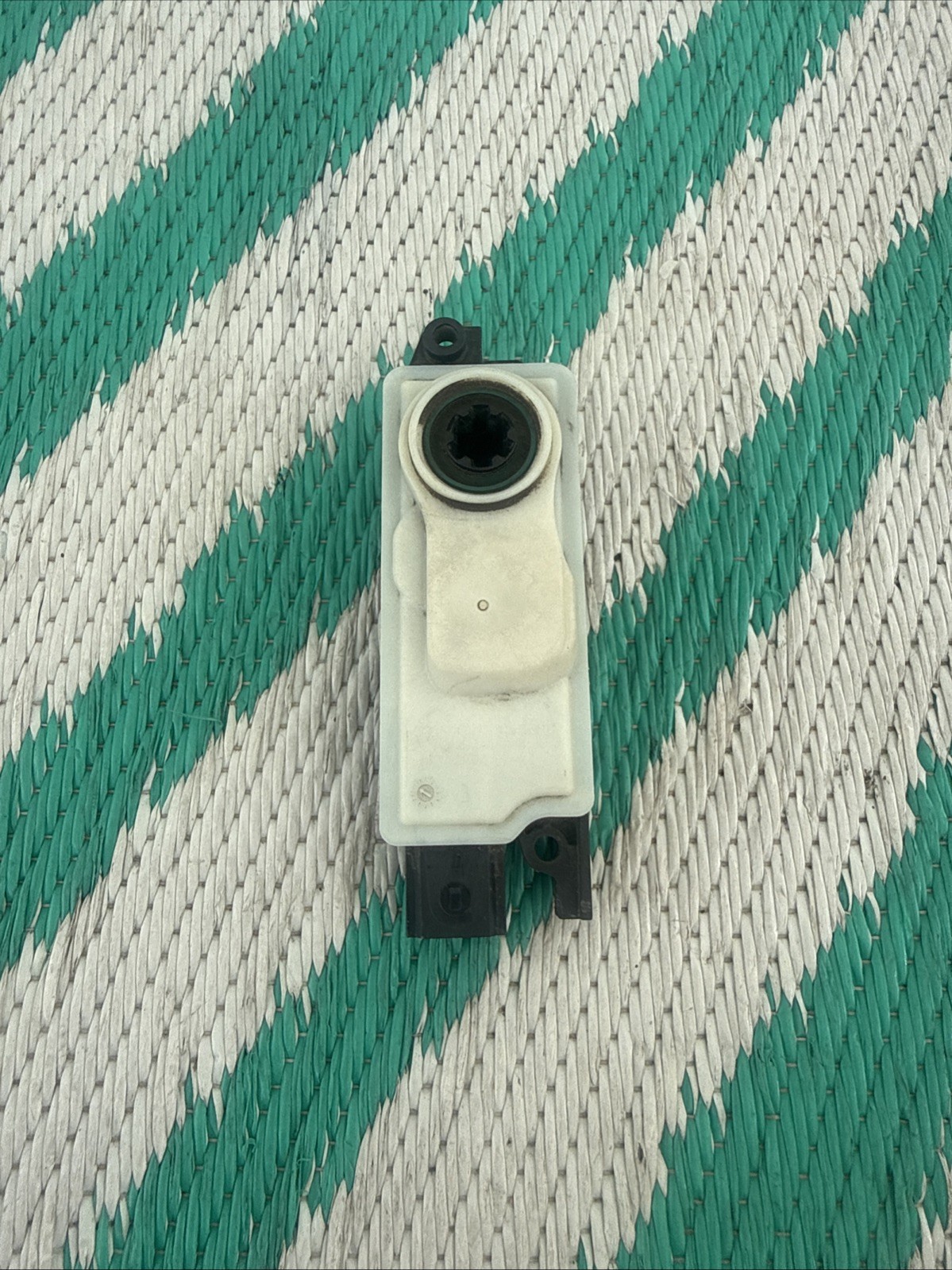 ✅2021-25 FORD F-150 LOWER INTERCOOLER SHUTTER ACTUATOR MOTOR OEM ML34-8476-AD ✅ ✅2021-25 FORD F-150 LOWER INTERCOOLER SHUTTER ACTUATOR MOTOR OEM ML34-8476-AD ✅