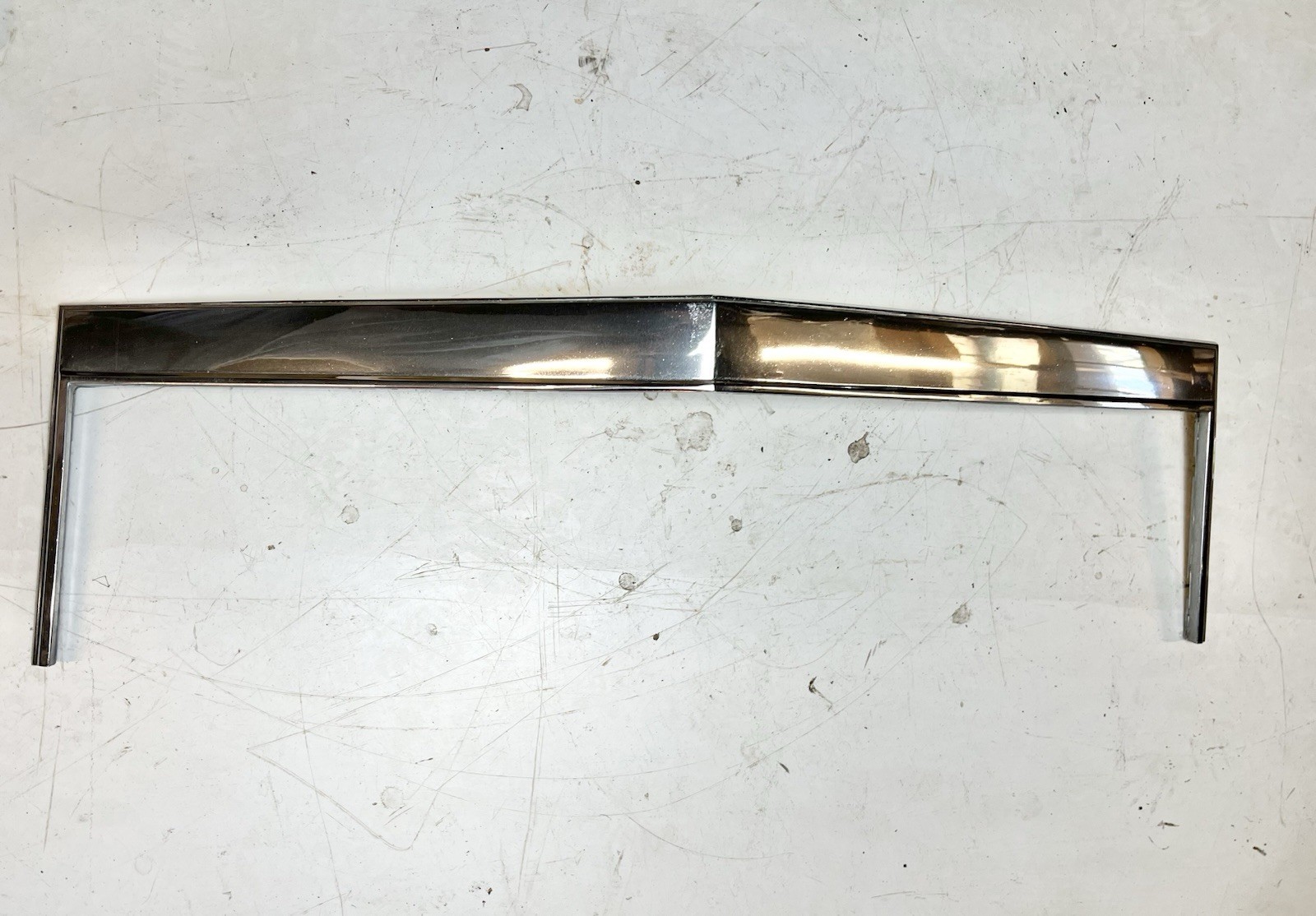 1980-92 CADILLAC RWD DEVILLE FLEETWOOD BROUGHAM CHROME GRILLE BEZEL NOS GM 1980-92 CADILLAC RWD DEVILLE FLEETWOOD BROUGHAM CHROME GRILLE BEZEL NOS GM