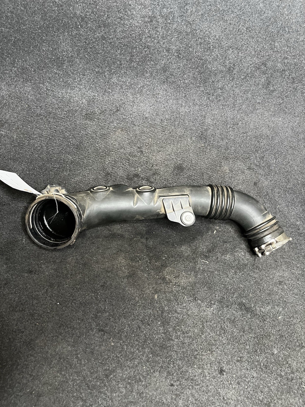 11-13 BMW E82 E90 E92 E93 135I 335I N55 INTAKE AIR CHARGE PIPE OEM 7615026