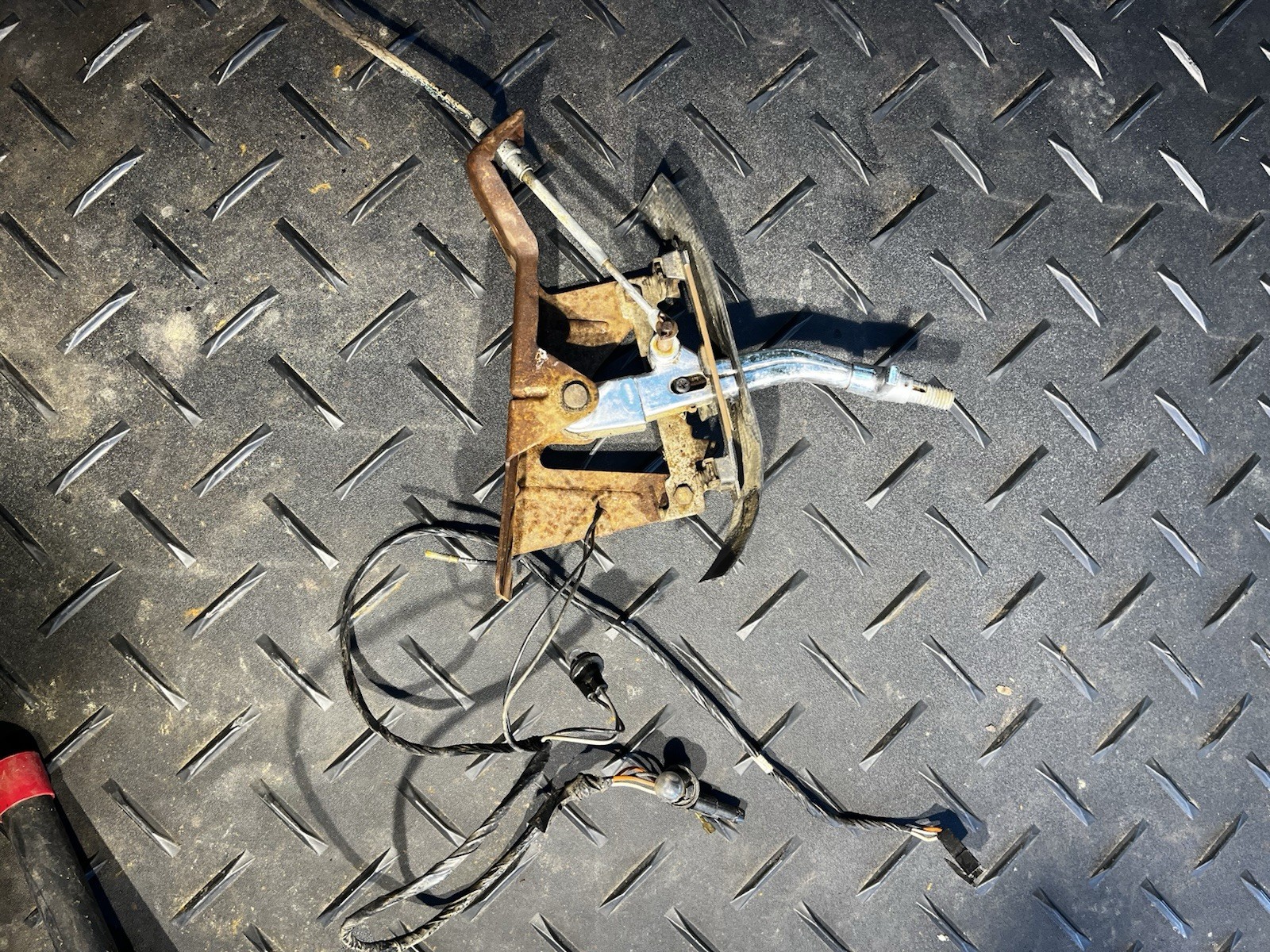 1973-77 Oldsmobile Cutlass Supreme Shifter,full Linkage And Wiring Ready To Use 1973-77 Oldsmobile Cutlass Supreme Shifter,full Linkage And Wiring Ready To Use