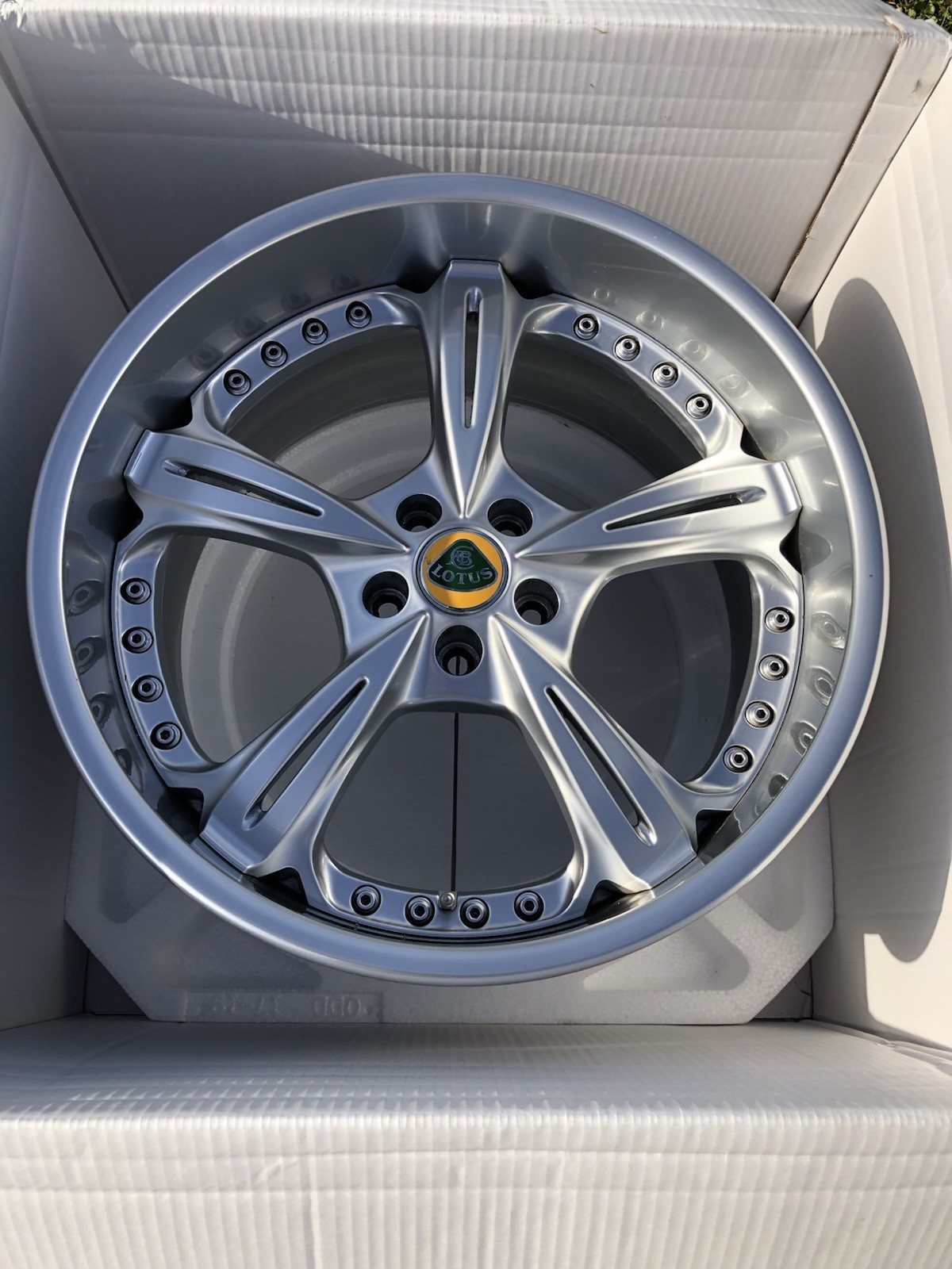 Lotus Esprit Wheels Lotus Esprit Wheels