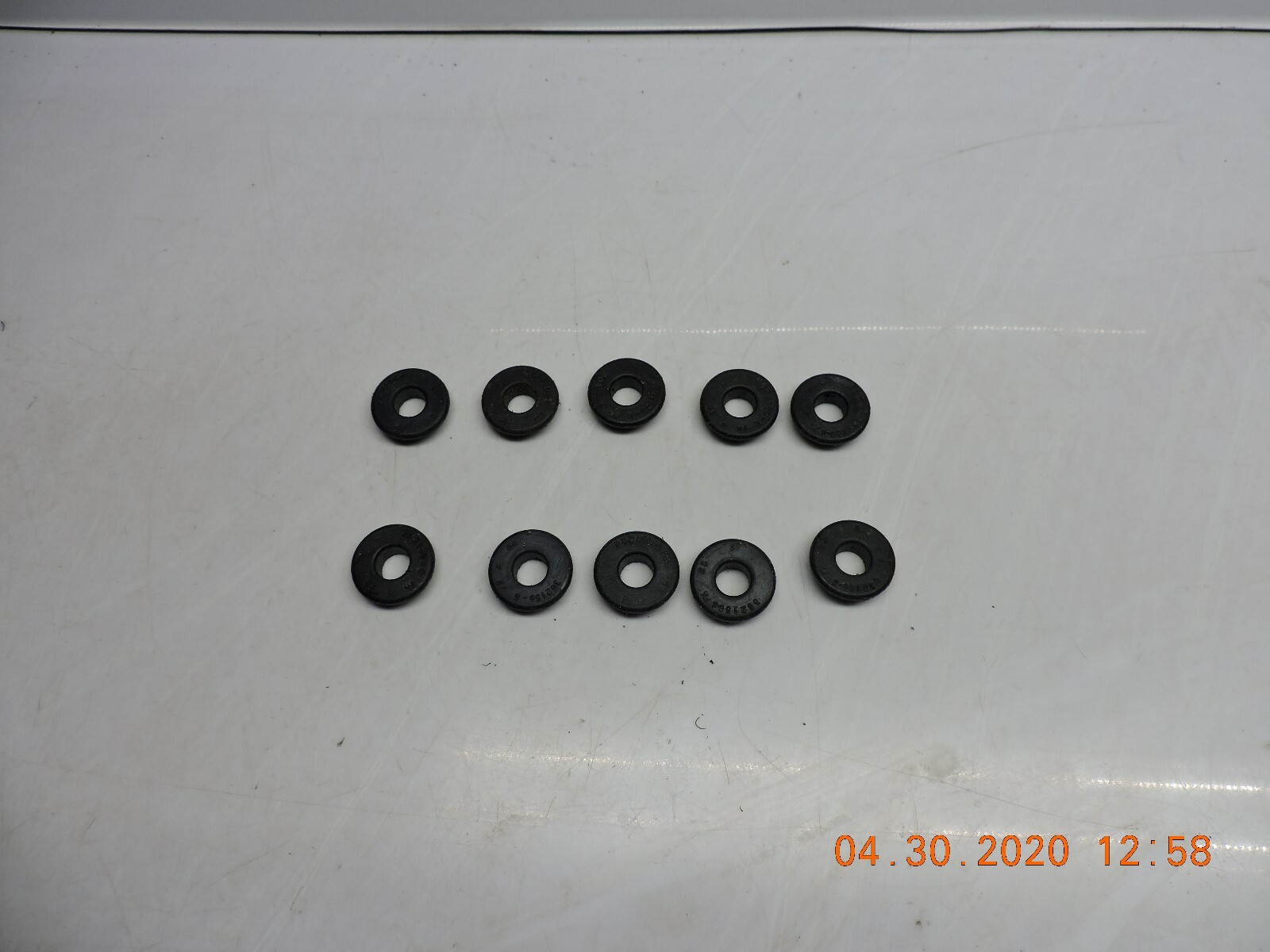 NOS Chevy 64 65 66 67 68 69 70 71 72 GM 10 Brake Booster Check Valve Grommets NOS Chevy 64 65 66 67 68 69 70 71 72 GM 10 Brake Booster Check Valve Grommets