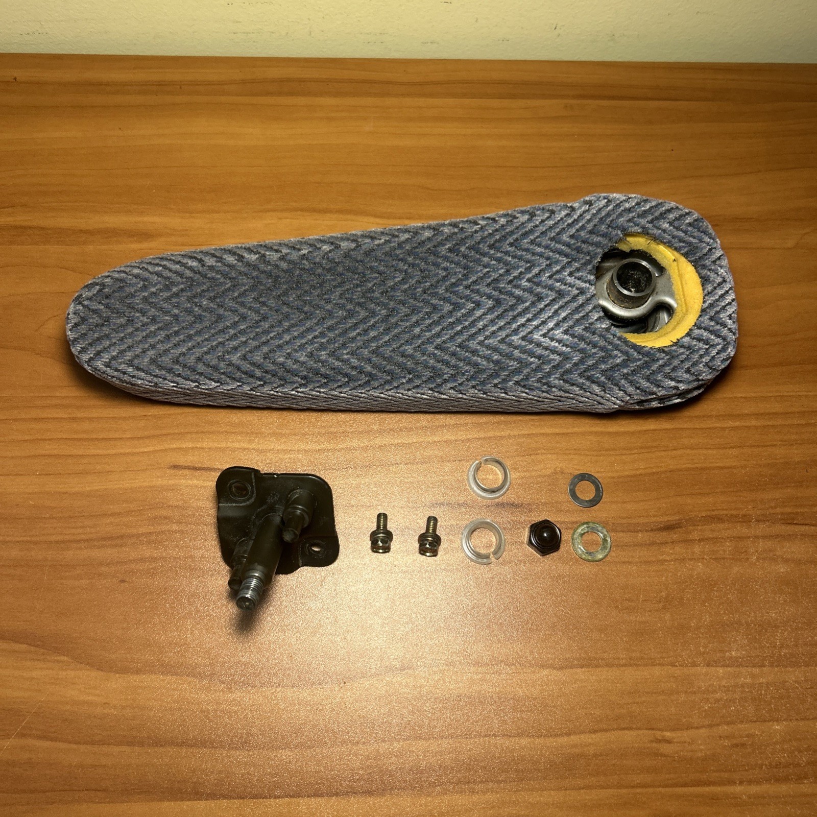 97-01 Honda Crv Cr-v Front Seat Arm Rest Armrest Light Gray Grey Cloth OEM 97 98