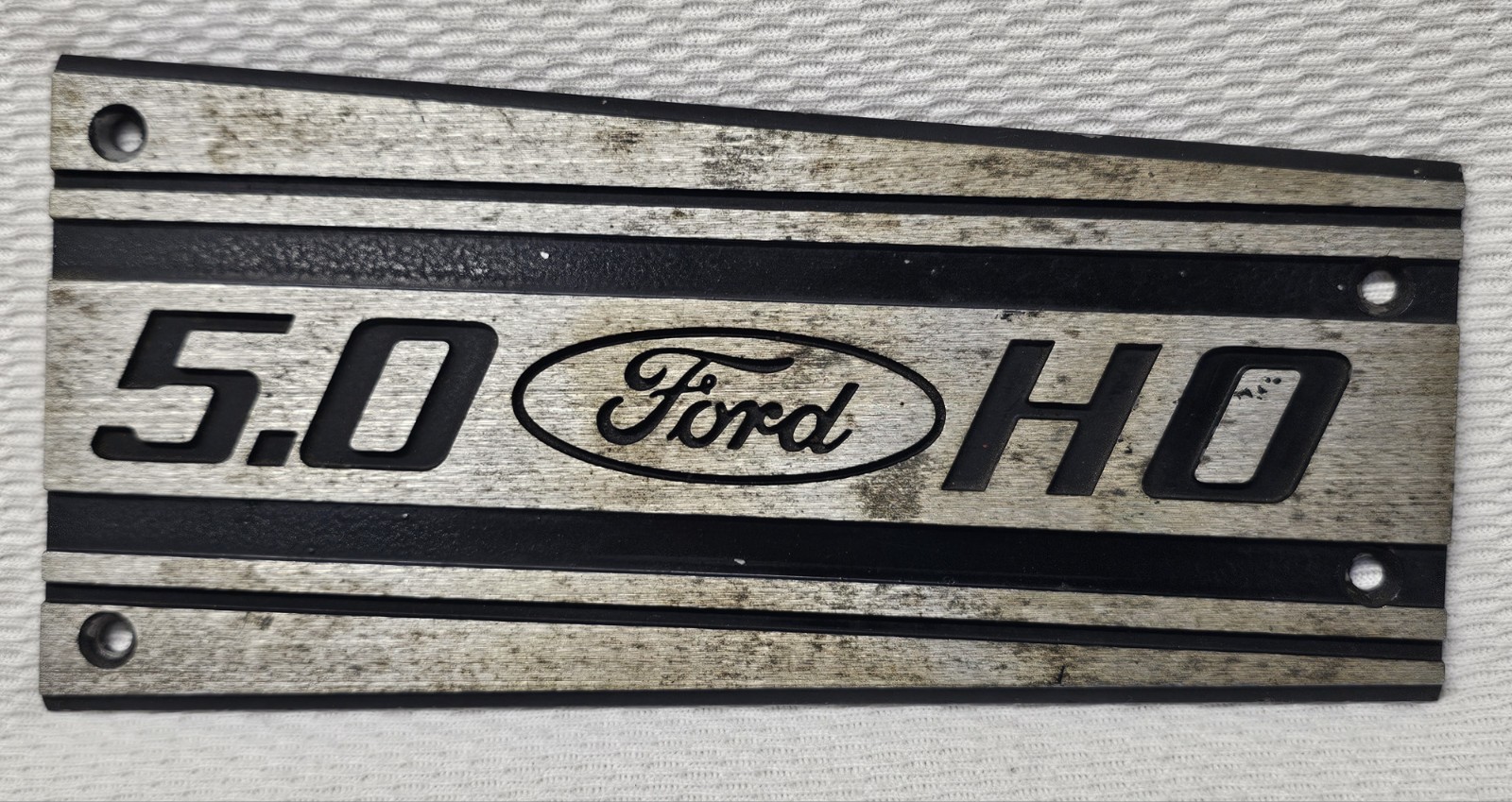 1986-1993 Ford Mustang 5.0L Upper Intake Cover Plaque Plate E7ZE-9E434-AA