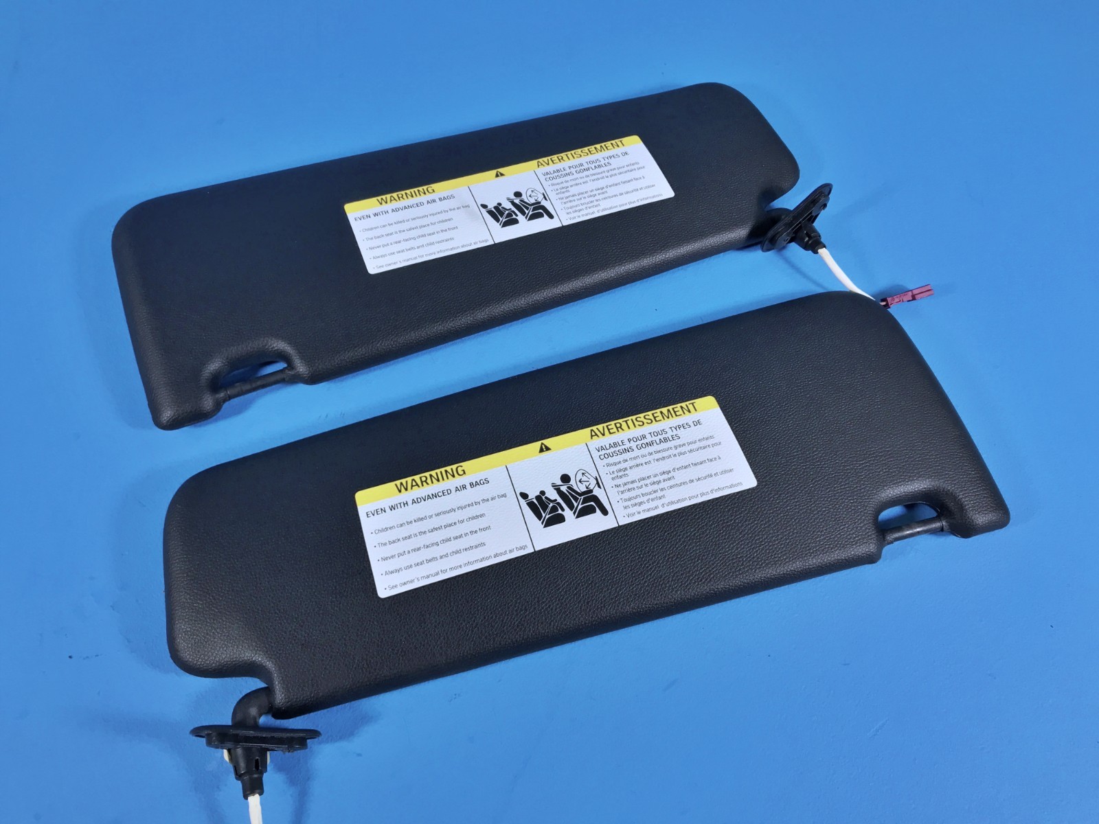 07-13 BMW E90 E91 328I 330I 335I X1 LEFT & RIGHT SUNVISOR BLACK VINYL PAIR OEM 07-13 BMW E90 E91 328I 330I 335I X1 LEFT & RIGHT SUNVISOR BLACK VINYL PAIR OEM