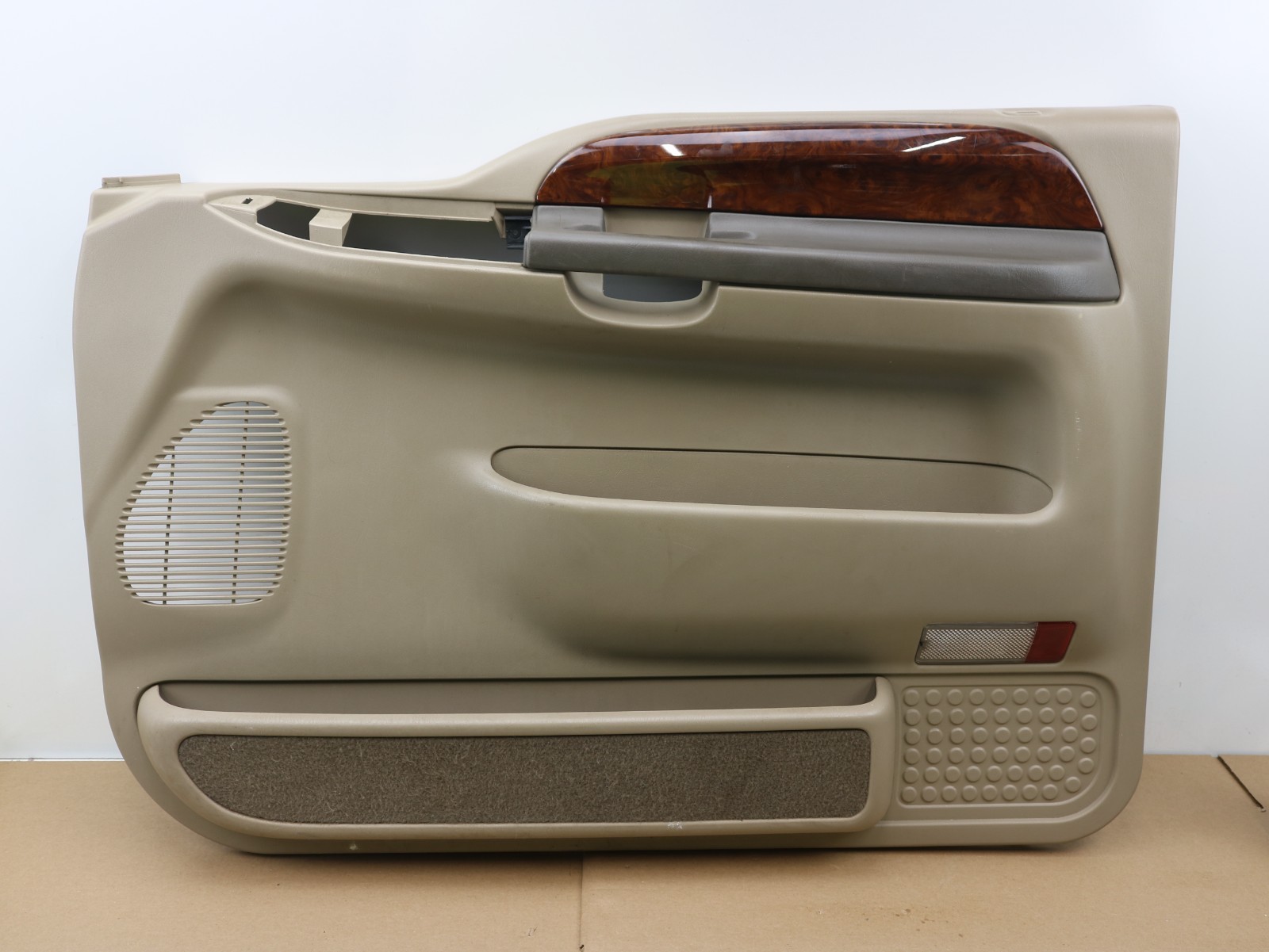 99-07 Ford Excursion F250 F350 Front Passenger Door Panel OEM Tan/Wood