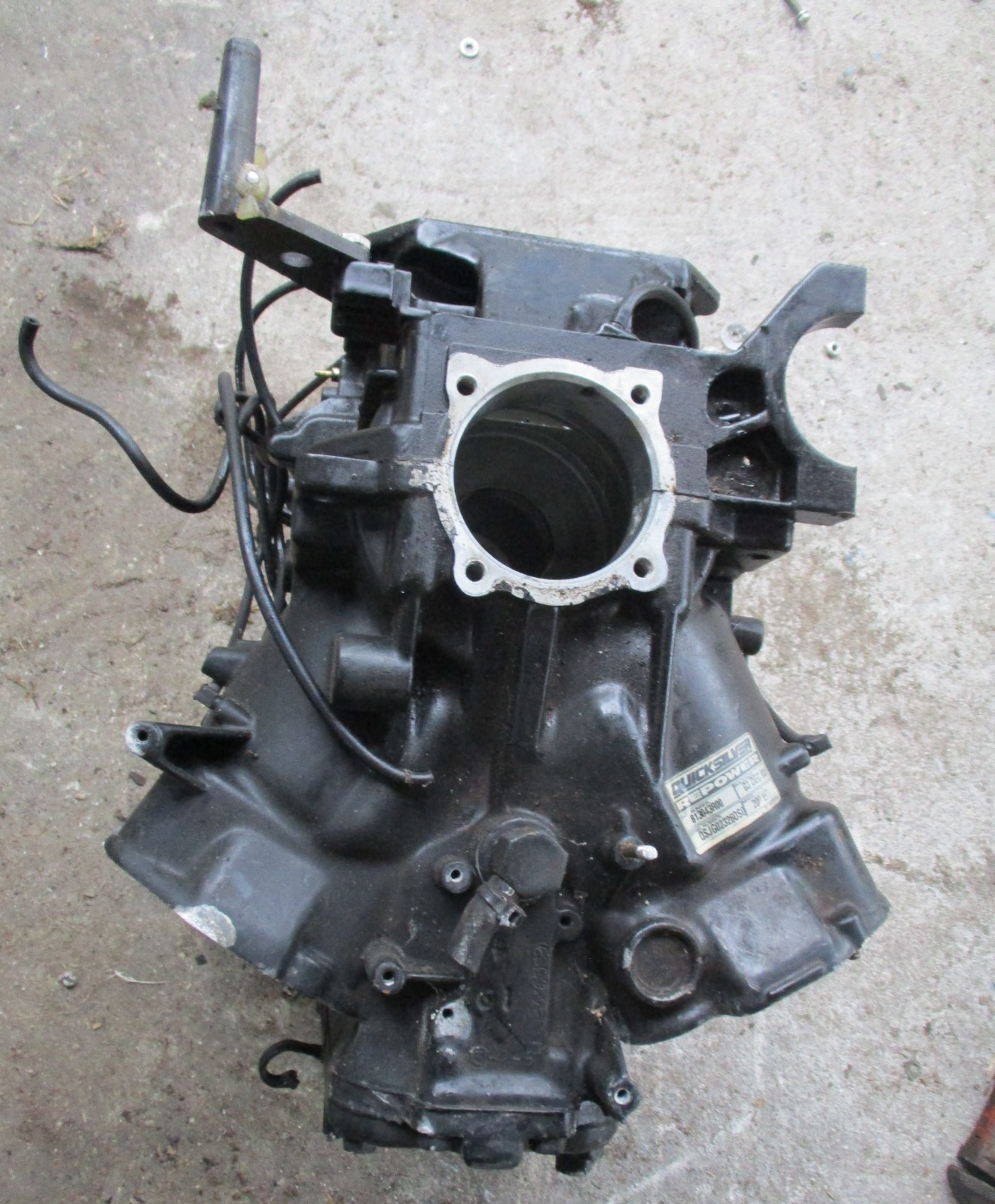 MERCURY OUTBOARD 150 175 200 HP OEM POWER HEAD CYLINDER BLOCK 858257T9 MERCURY OUTBOARD 150 175 200 HP OEM POWER HEAD CYLINDER BLOCK 858257T9