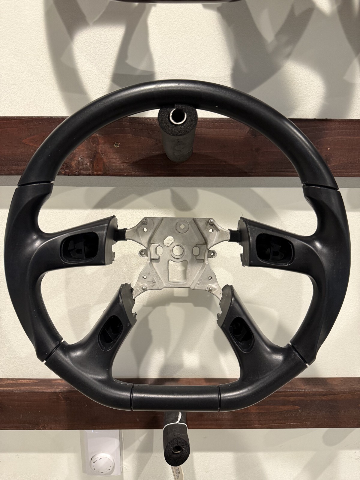Custom Steering Wheel GMC Sierra Tahoe Silverado Suburban Trailblazer SS 03-07 Custom Steering Wheel GMC Sierra Tahoe Silverado Suburban Trailblazer SS 03-07