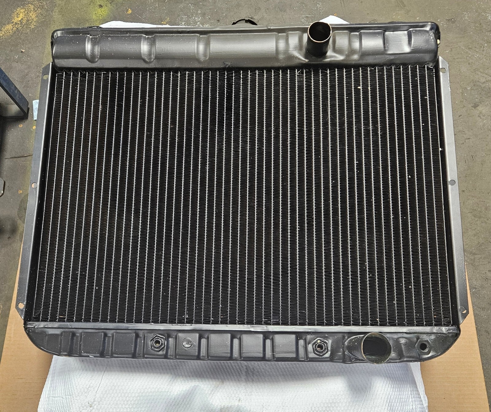1968-1969 FORD F150 HEAVY DUTY ALUMINUM RADIATOR