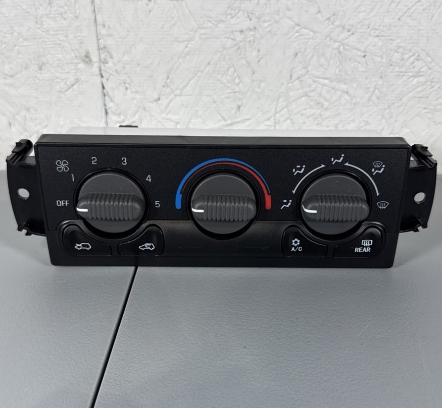 Heater A/C Climate Control Module Panel for 1999-2002 Chevy Tahoe Silverado GMC Heater A/C Climate Control Module Panel for 1999-2002 Chevy Tahoe Silverado GMC