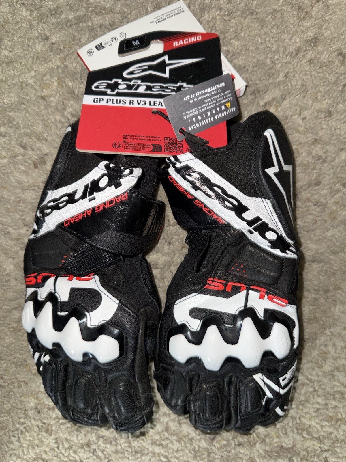 -NEW WITH TAGS- Alpinestars GP Plus R V3 Gloves -BLACK/WHITE- Men’s Medium -NEW WITH TAGS- Alpinestars GP Plus R V3 Gloves -BLACK/WHITE- Men’s Medium