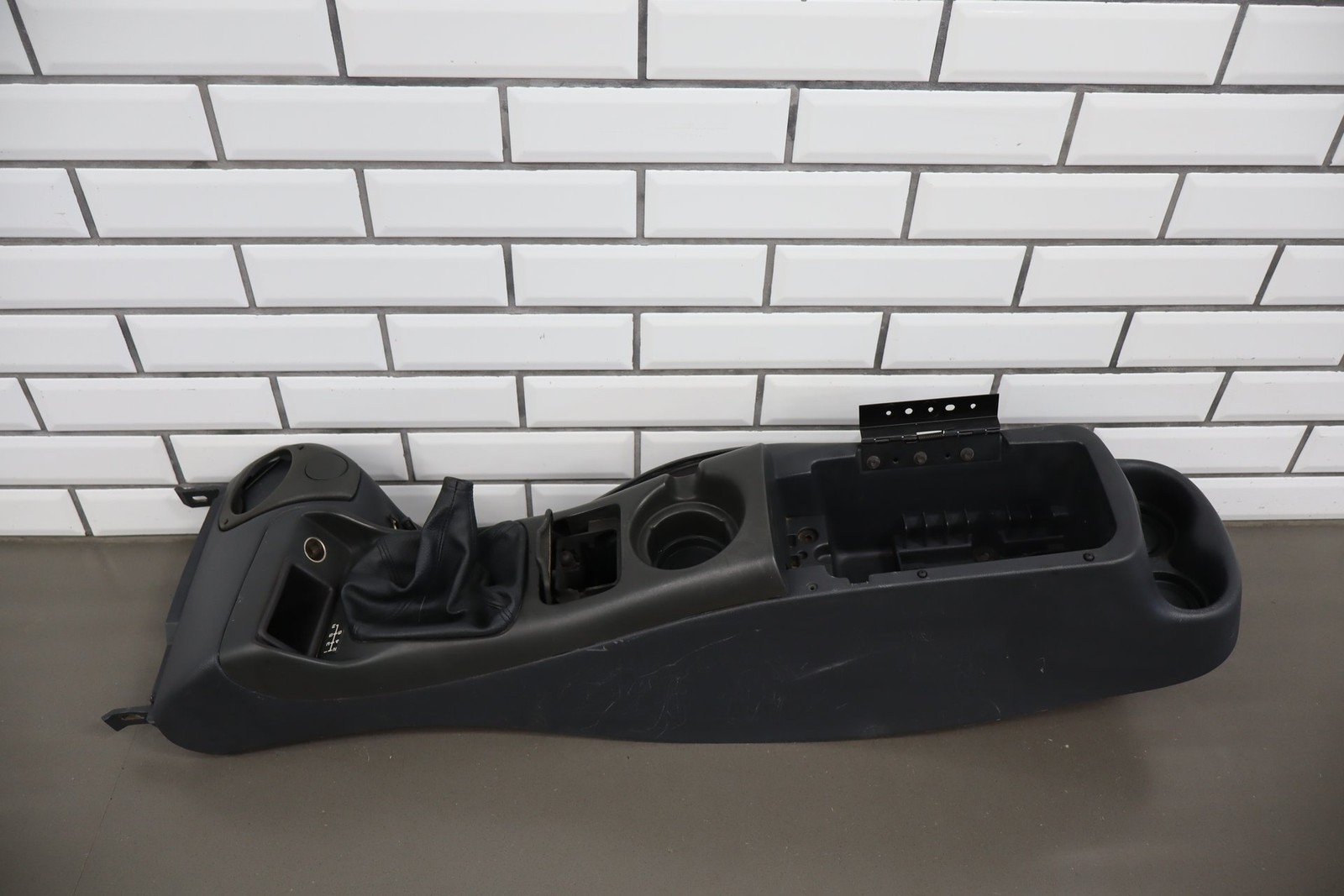 1997-2002 Chevrolet Camaro Z28 Manual Transmission Centre Console 10413142