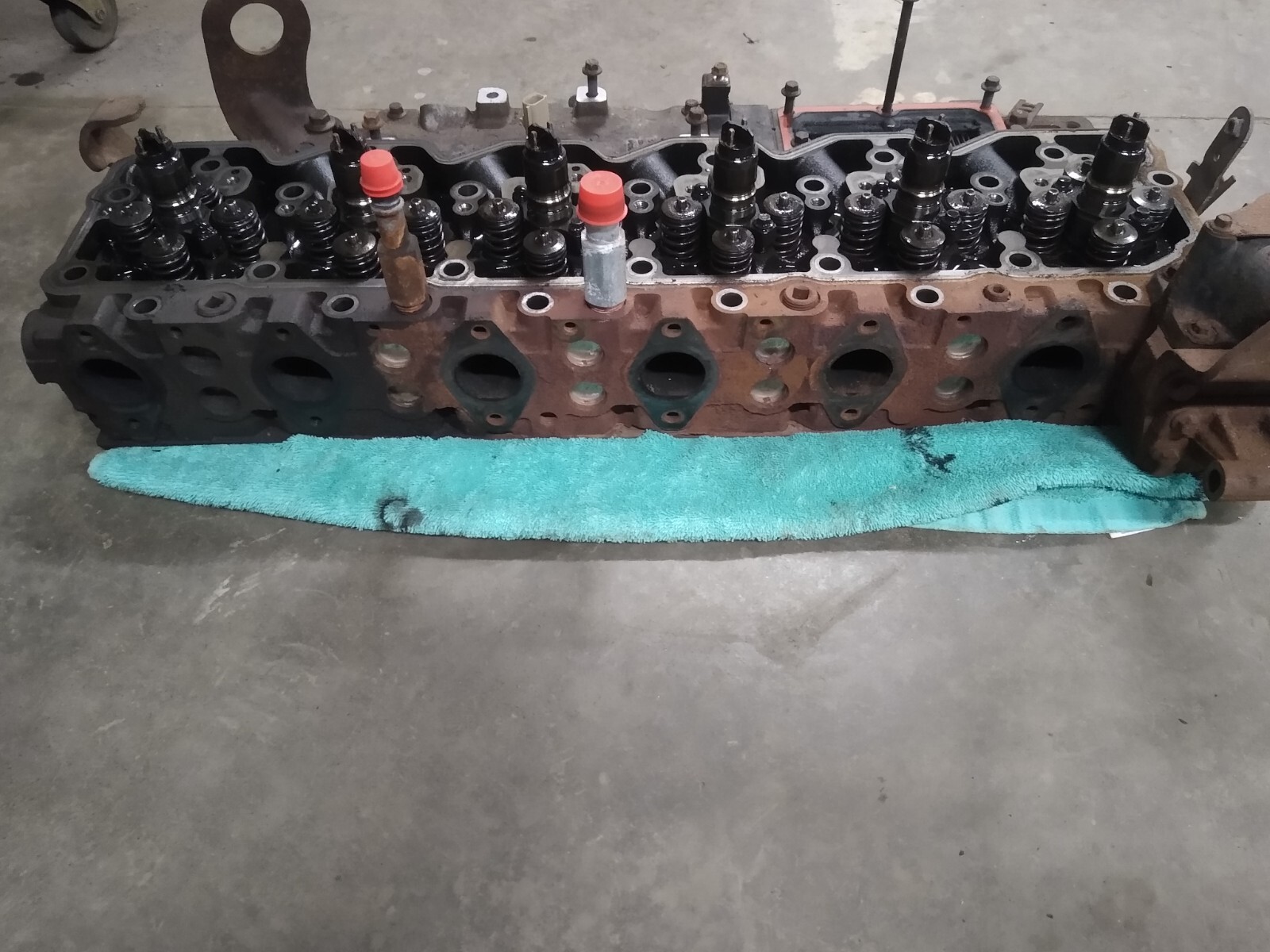 07.5-09 Dodge Cummins 24V 6.7L Cylinder Head Used Good Valves 07.5-09 Dodge Cummins 24V 6.7L Cylinder Head Used Good Valves