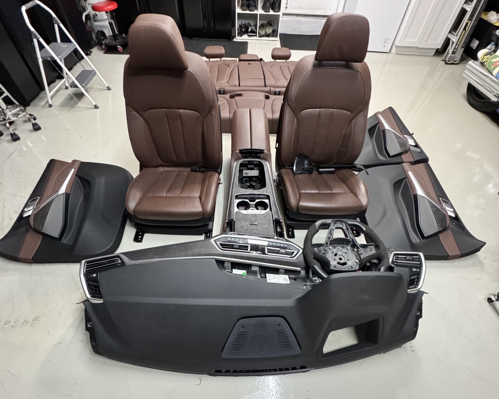 OEM BMW X5 M G05 comfort seats Individual heated Memory with dashboard