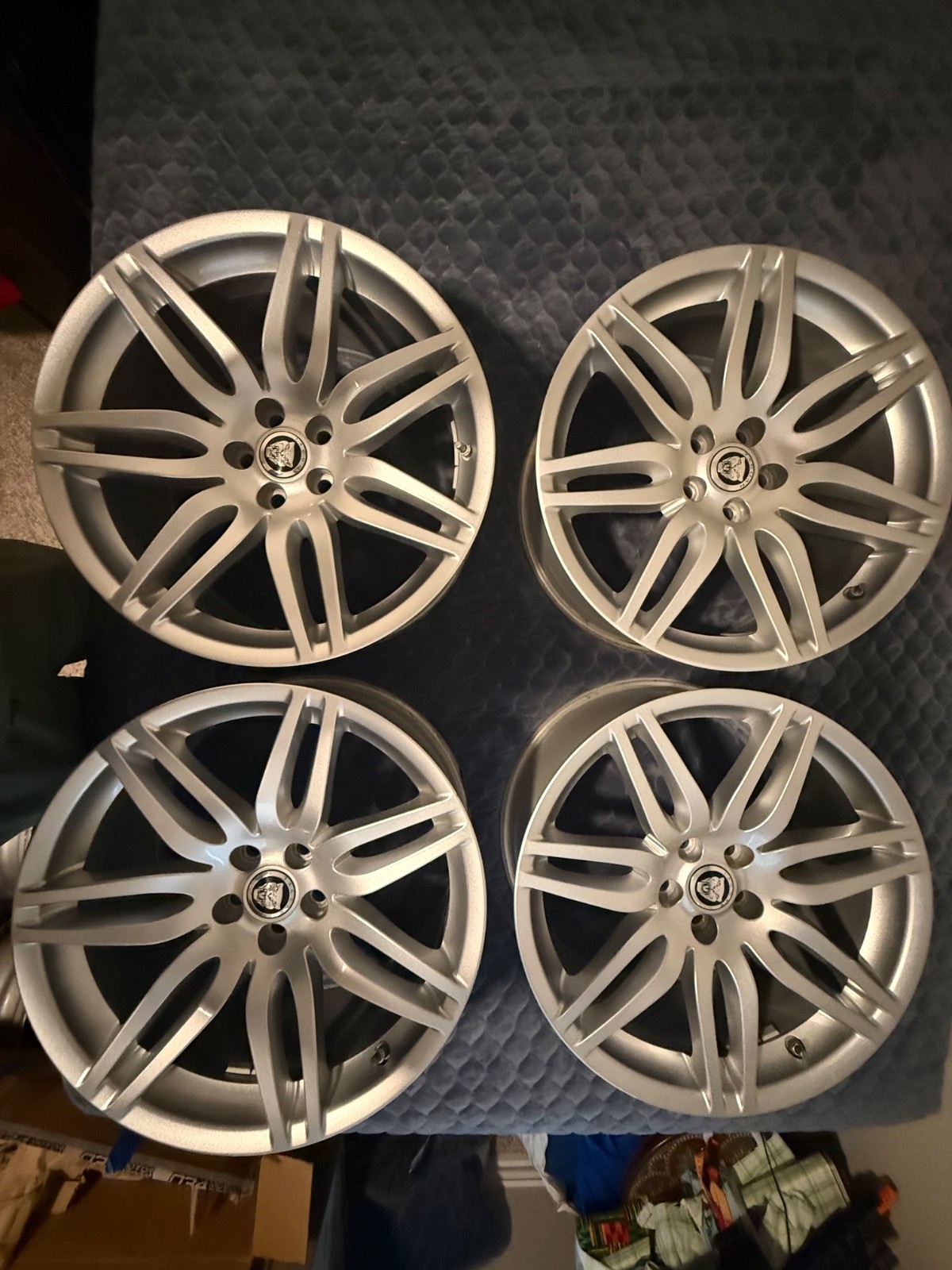OEM Jaguar XJ X351 Sunda 19