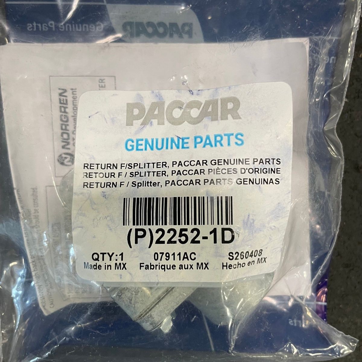 NEW 2252-1D FUEL RETURN FLOW SPLITTER OEM FOR KENWORTH/ PETERBILT *NEW IN BAG* NEW 2252-1D FUEL RETURN FLOW SPLITTER OEM FOR KENWORTH/ PETERBILT *NEW IN BAG*