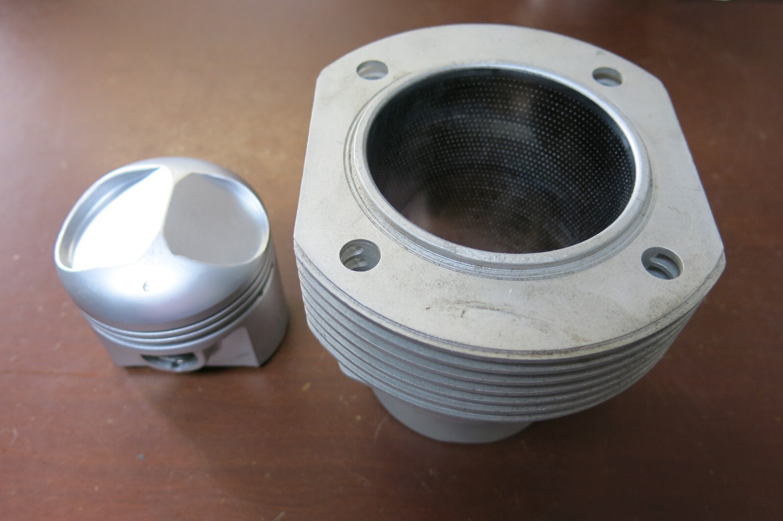 Porsche 906 / 911R Piston & Cylinder - 79.95 mm