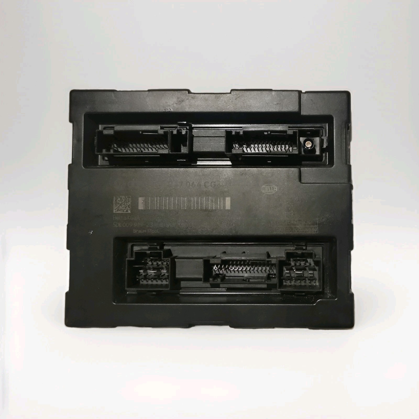 2009 - 2018 Audi A4 A5 A6 A7 S4 S7 Q5 Body Comfort Control Module 8K0907064CG 