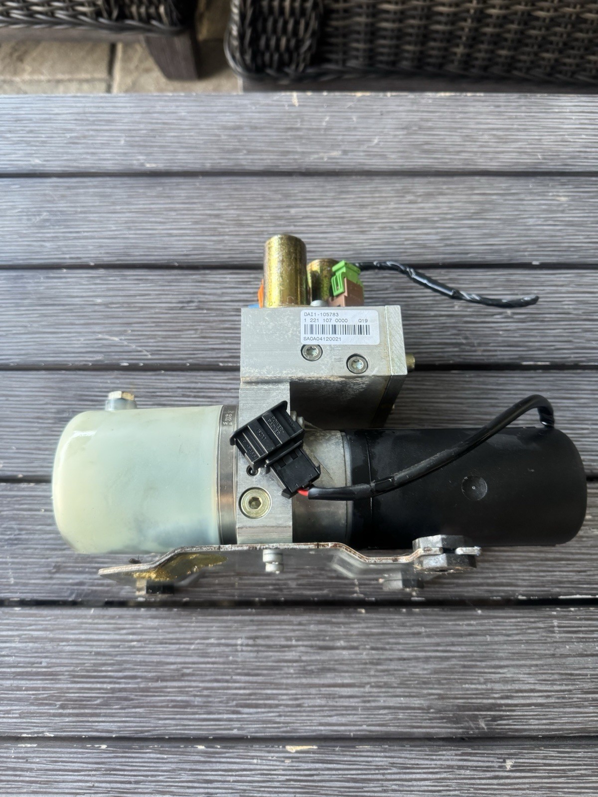 Factory Convertible Hydraulic Pump Top Roof Lift Motor Assy for 04-11 Saab 9-3 