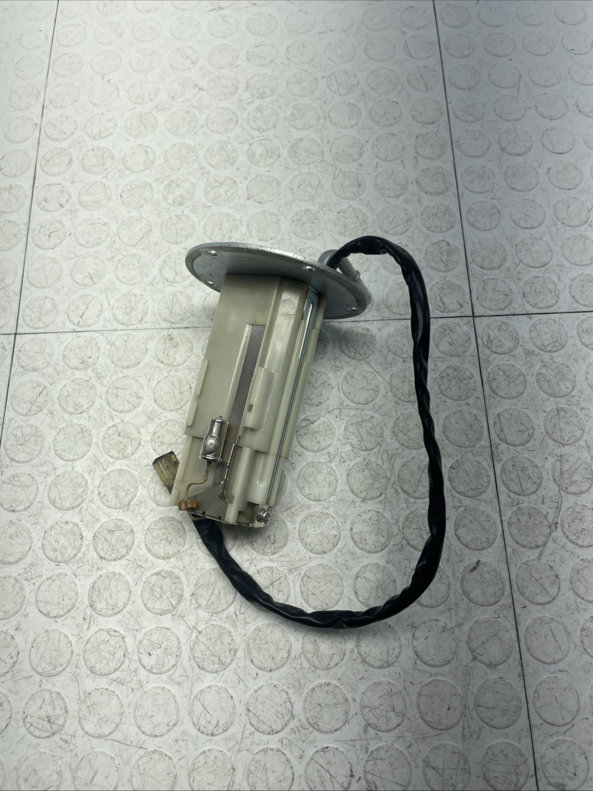 Kawasaki - 49040-0020 - PUMP-FUEL OEM USED