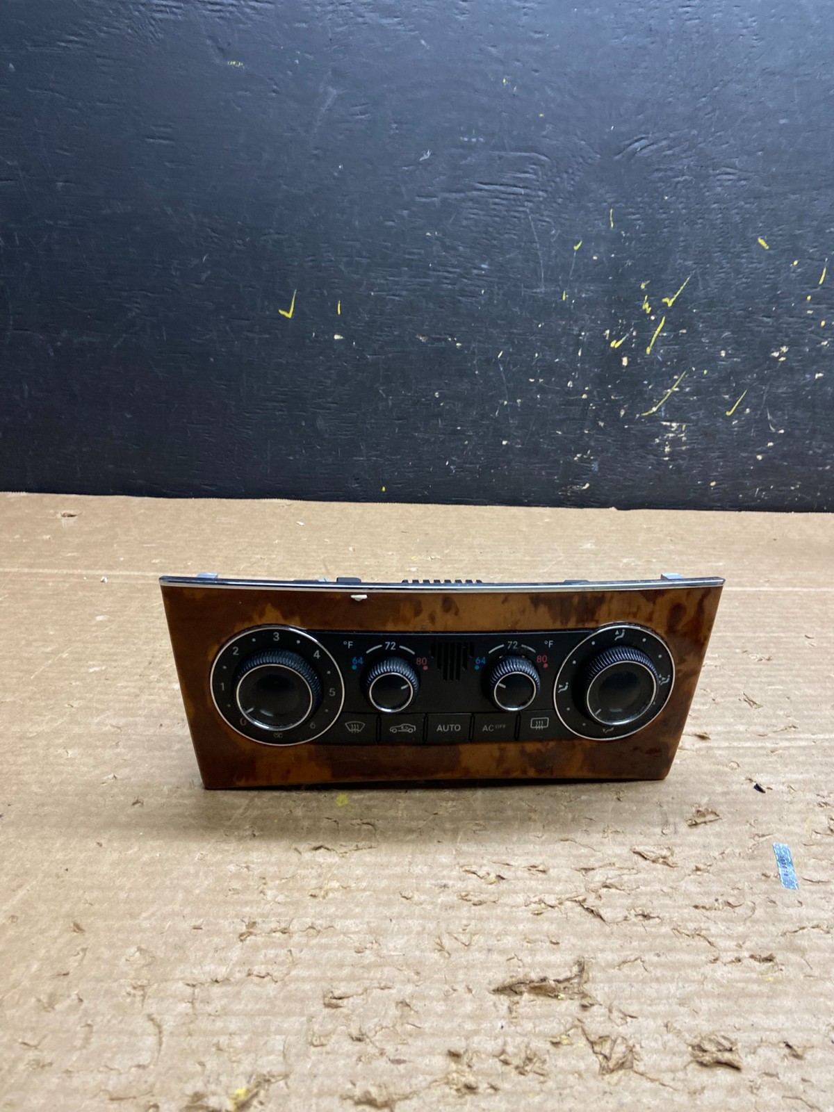 2005-2009 Mercedes W203 C230 C240 A/C Heater Climate Control Trim OEM W1961 DG