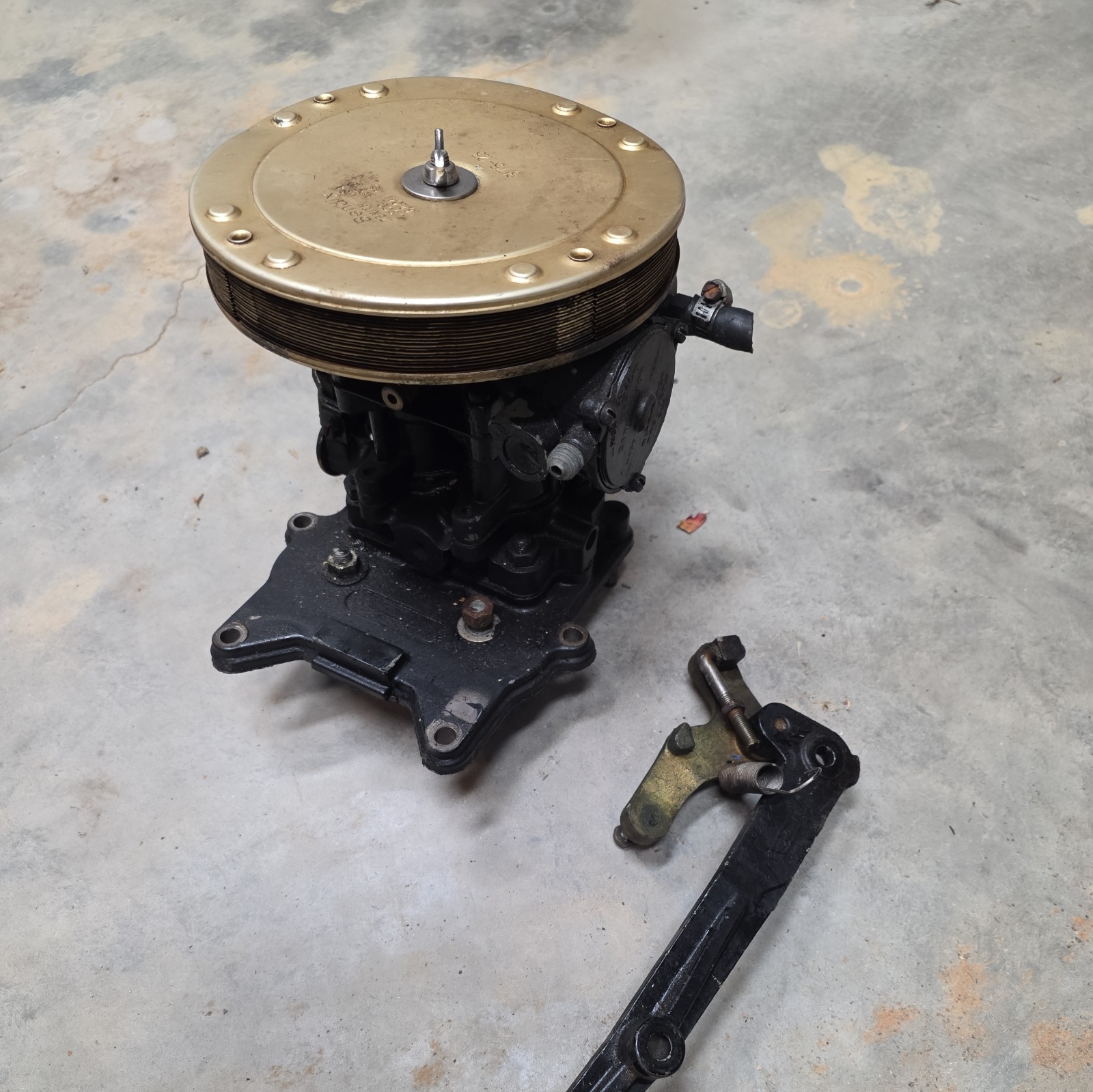 vintage MARINE CARB 2 BBL ROCHESTER 2GC 6 CYL MERCRUISER 7040083 ELECTRIC CHOKE vintage MARINE CARB 2 BBL ROCHESTER 2GC 6 CYL MERCRUISER 7040083 ELECTRIC CHOKE