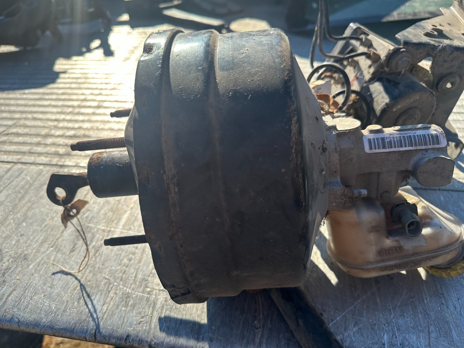 01-02 CHRYSLER PT CRUISER OEM POWER BRAKE BOOSTER W/ MASTER CYLINDER 01-02 CHRYSLER PT CRUISER OEM POWER BRAKE BOOSTER W/ MASTER CYLINDER