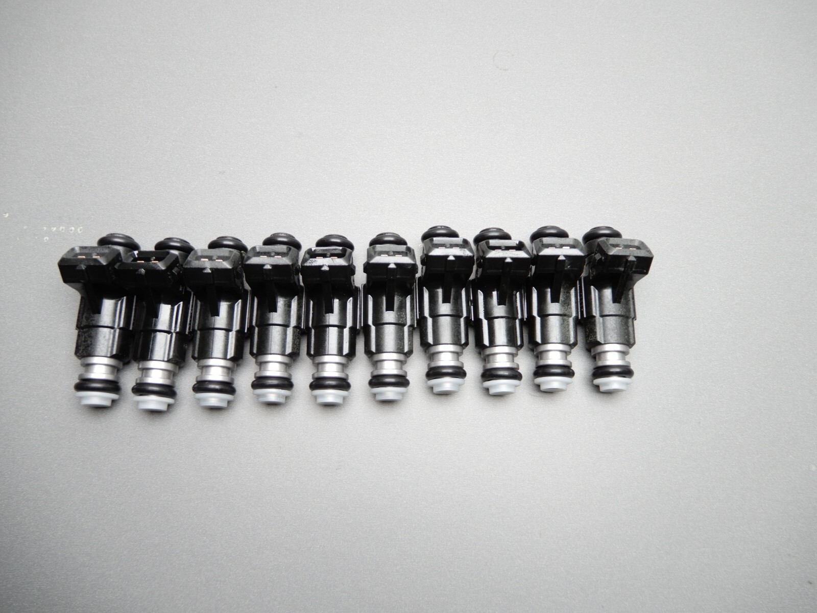 X10 Upgraded Bosch 4 Hole Flow Matched Fuel Injectors DODGE RAM 3500 Ram 8.0L X10 Upgraded Bosch 4 Hole Flow Matched Fuel Injectors DODGE RAM 3500 Ram 8.0L