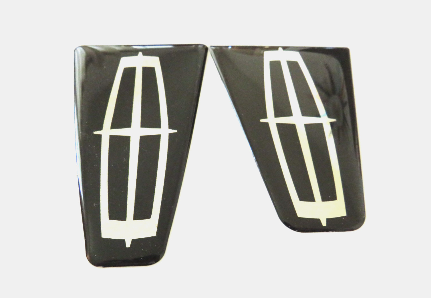 Set New 2003-04-05-06 Lincoln Navigator Liftgate & Hood Emblem Restorer-READ