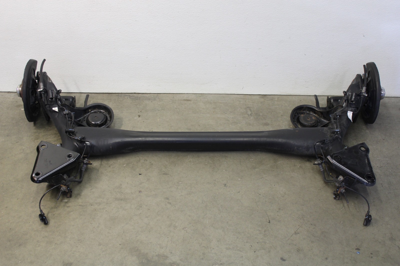 Fiat 500 Abarth Rear Suspension Beam Cross Member Subframe Oem 2012-2018