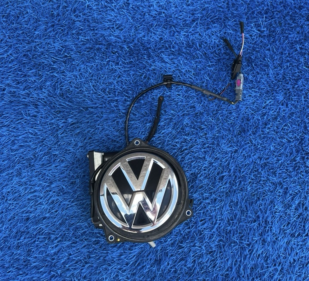 2013 2014 2015 VOLKSWAGEN Backup Camera Rear View Back View Solenoid OEM