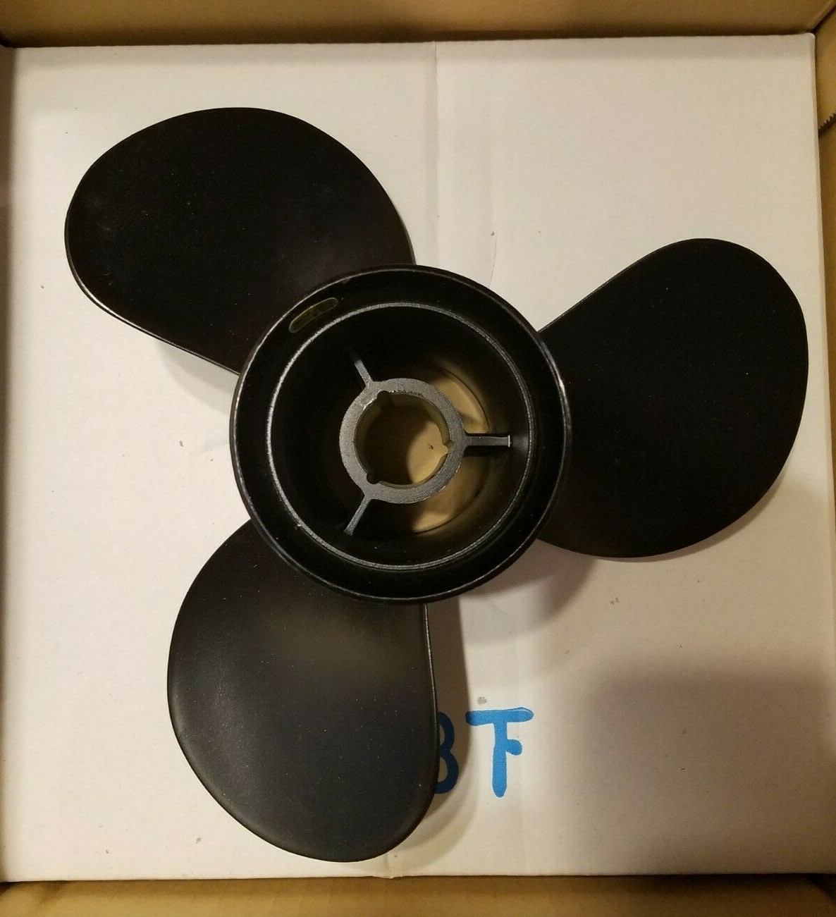SOLAS PROPELLER B3 X 9 x 9R - Y 3 BLADE RIGHT HAND ALUMINUM (HUB NOT INCLUDED) SOLAS PROPELLER B3 X 9 x 9R - Y 3 BLADE RIGHT HAND ALUMINUM (HUB NOT INCLUDED)