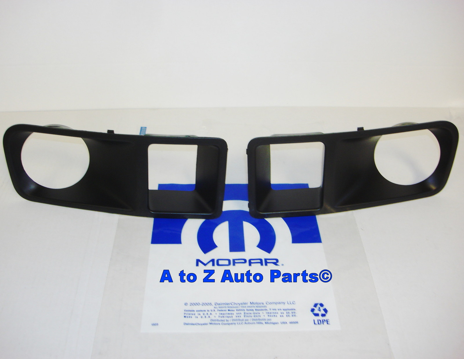 NEW 2005-2007 Dodge Magnum SRT8 DRIVER and PASSENGER Fog Lamp Light Bezel, Mopar NEW 2005-2007 Dodge Magnum SRT8 DRIVER and PASSENGER Fog Lamp Light Bezel, Mopar