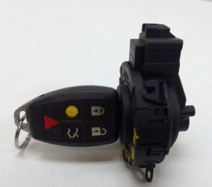 2004-2011 Volvo S40 Ignition Switch Steering Lock Actuator Cylinder W/ Key OEM