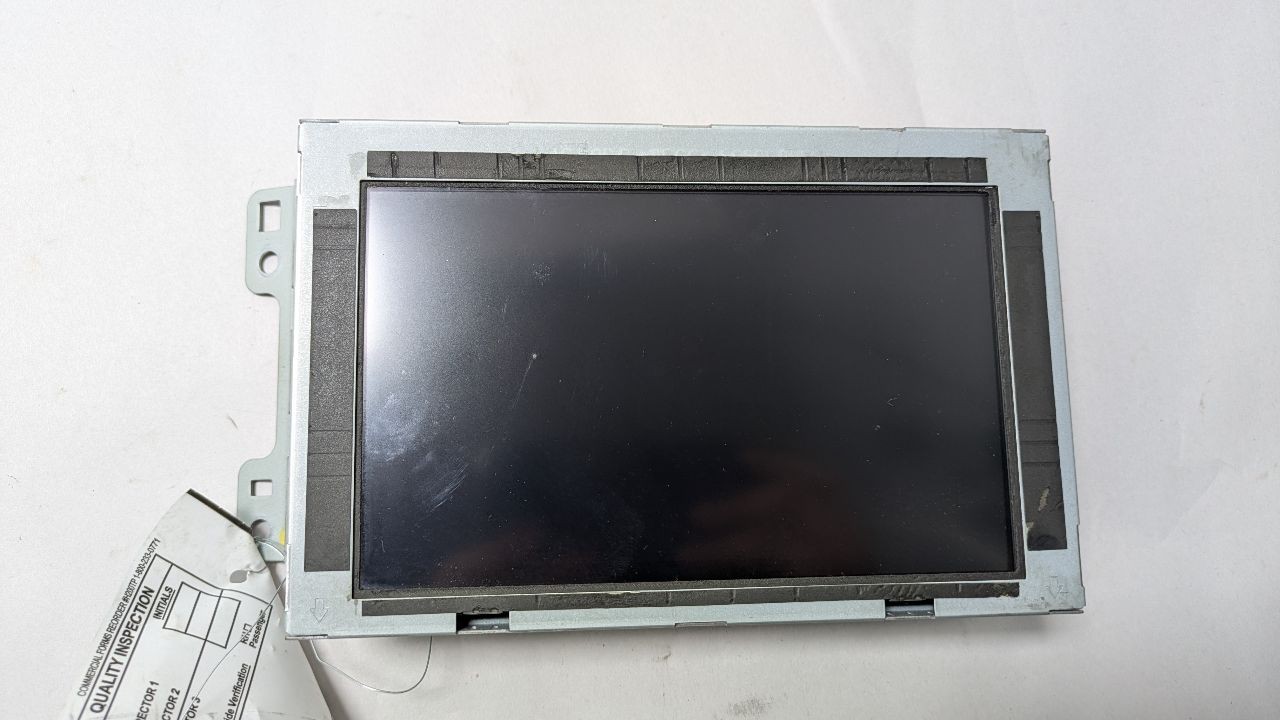 Used Infotainment Display fits: 2017 Kia Cadenza display screen 7.0\