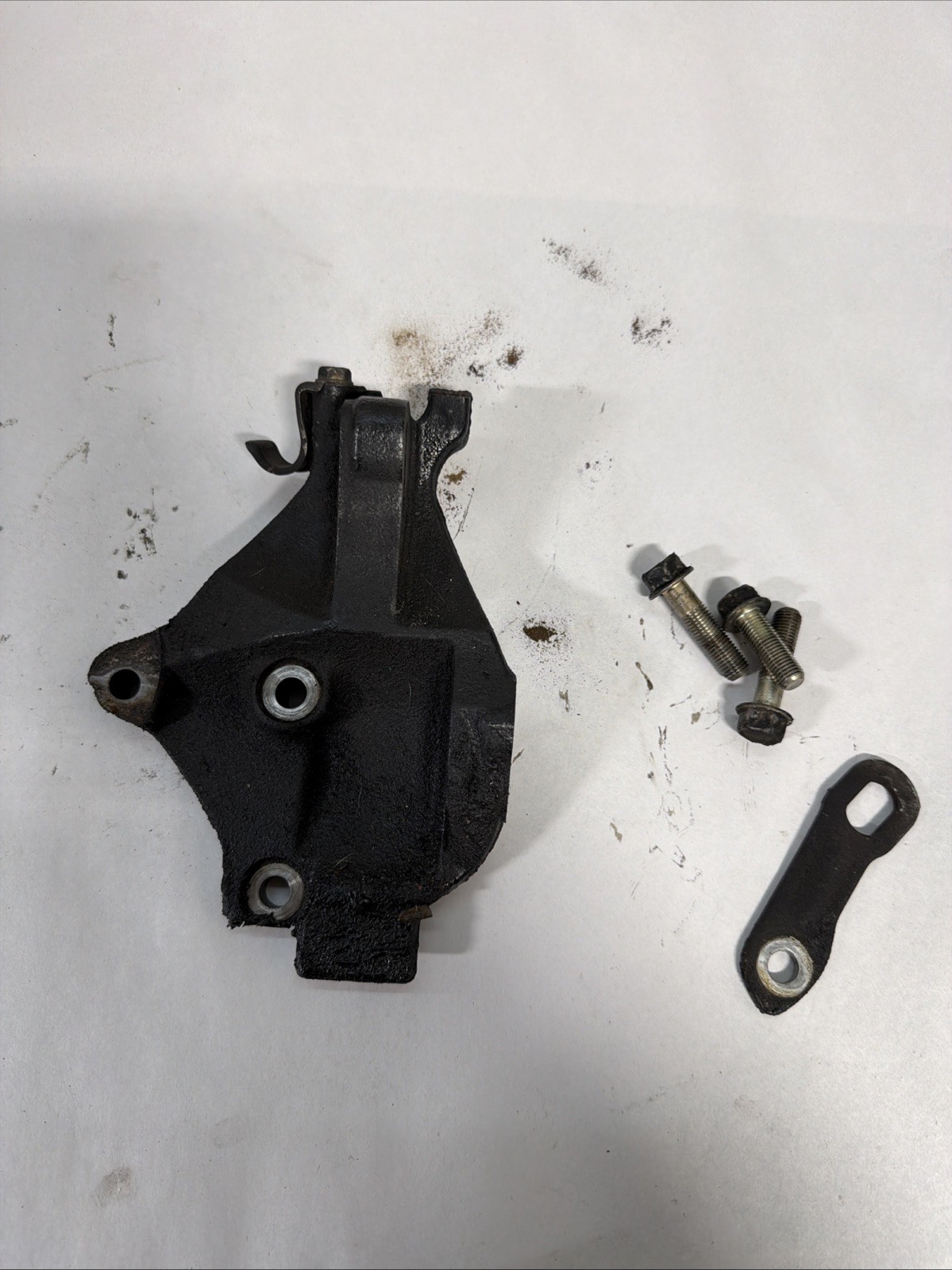 1994 95 96 97 HONDA ACCORD 2.2 POWER STEERING PUMP BRACKET