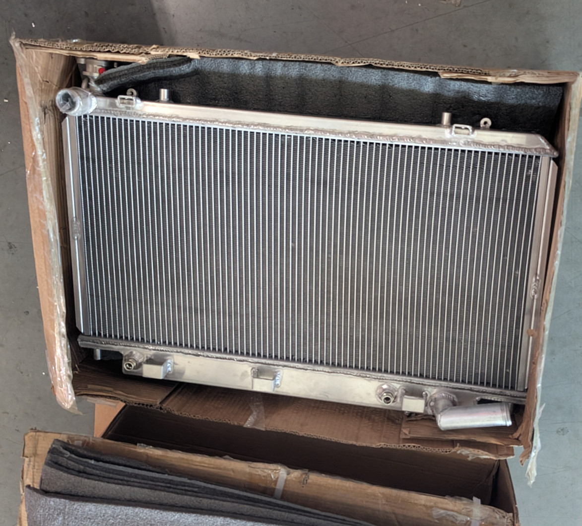 Full Aluminum Performance Radiator Fit Pontiac G8 GT GXP AT 2008 2009 LMP5005A