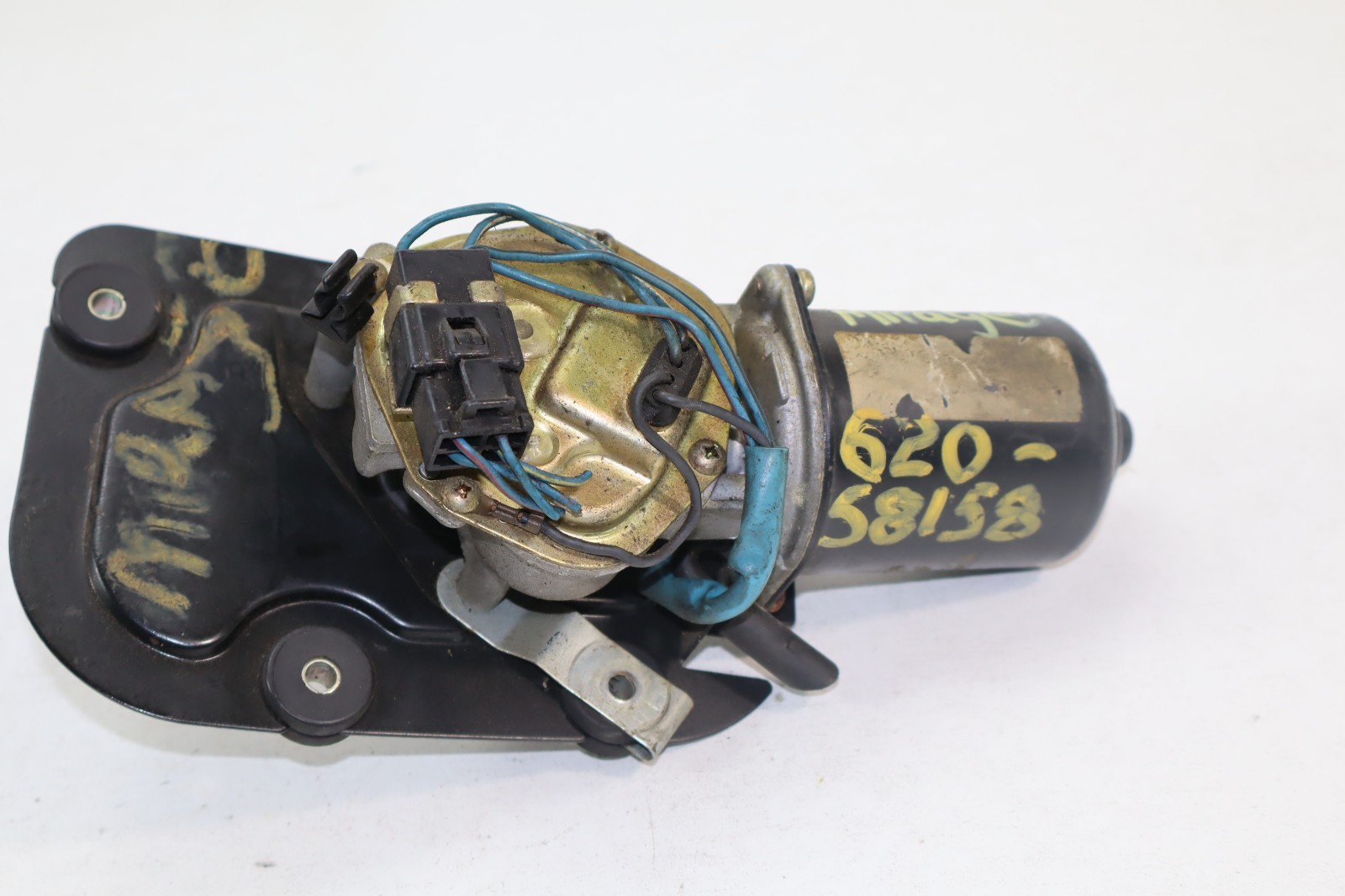 1989 - 1992 Mitsubishi Mirage Windshield Wiper Motor 620-58158 OEM