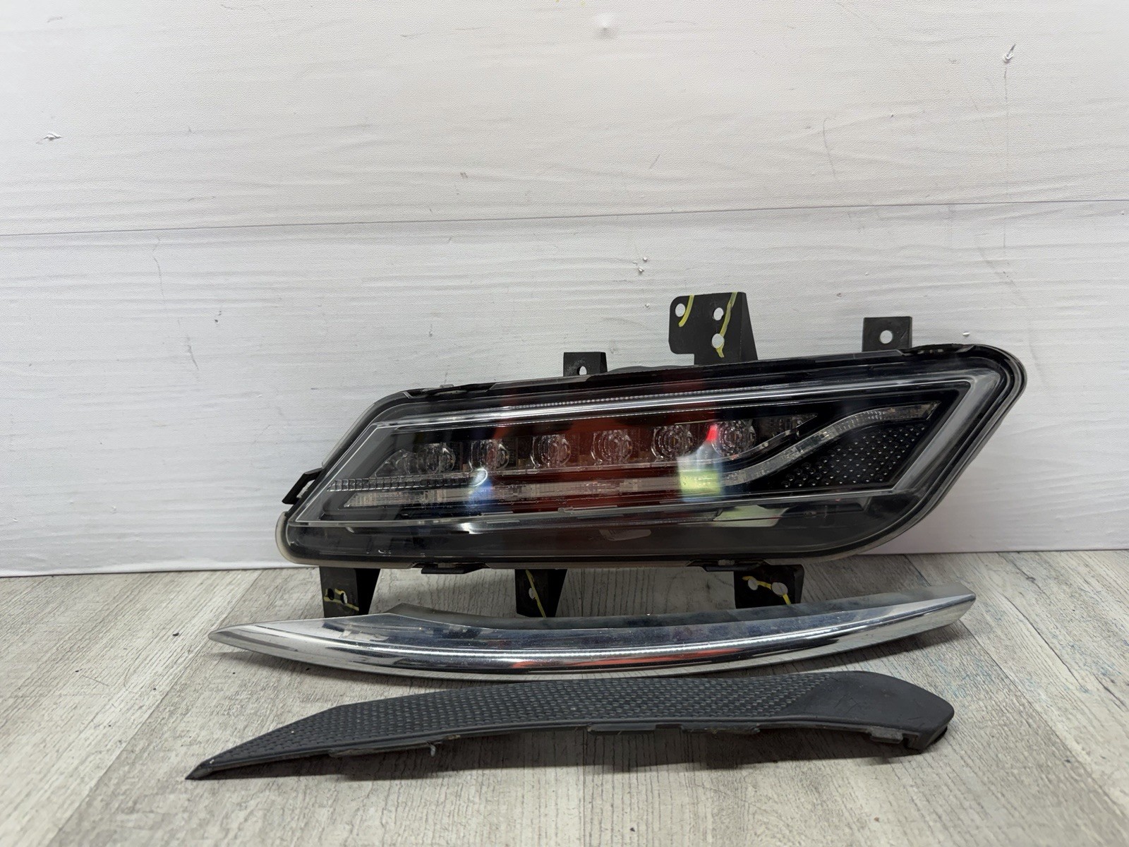 2013 - 2016 Lincoln MKZ Left Driver Side LH Led Fog Light Daytime Light OEM (A3)