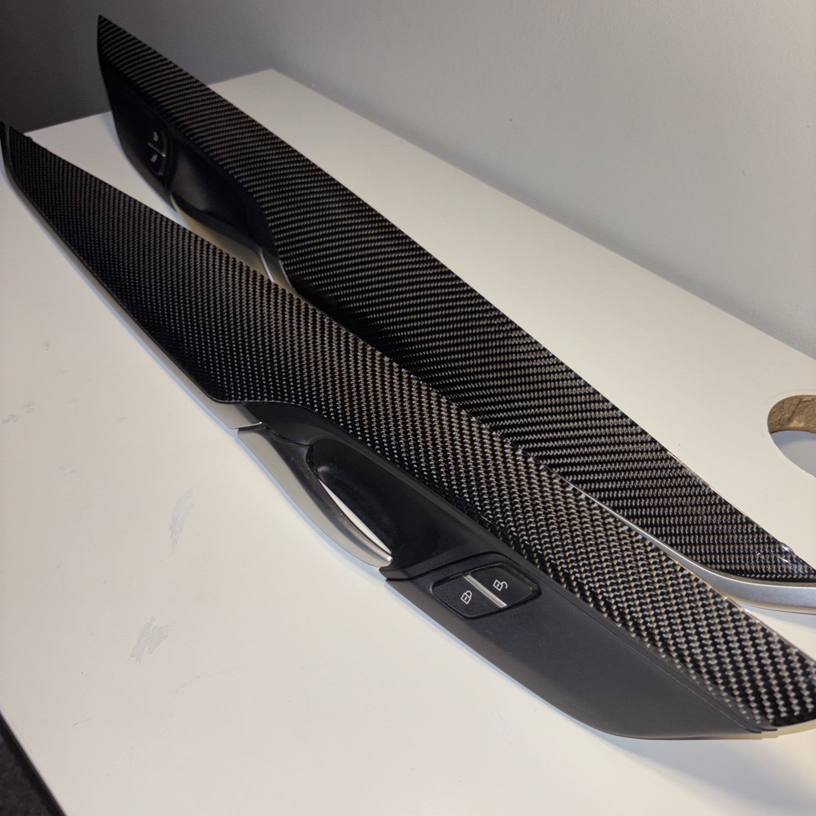 2014-18 BMW X5M Carbon Fiber Front Door L + R Panel Trim Handle OEM F15 F85 F86 2014-18 BMW X5M Carbon Fiber Front Door L + R Panel Trim Handle OEM F15 F85 F86