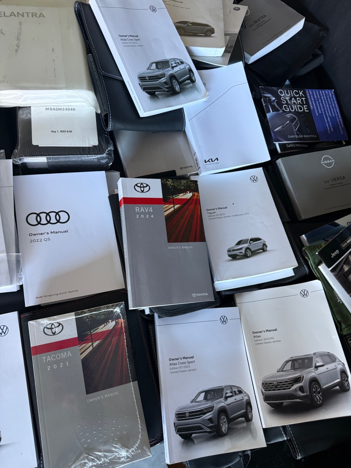 Car MANUALS LOT OF OWNERS MANUAL 25 RESALE BOOKS Lexus Mercedes-Benz Car MANUALS LOT OF OWNERS MANUAL 25 RESALE BOOKS Lexus Mercedes-Benz