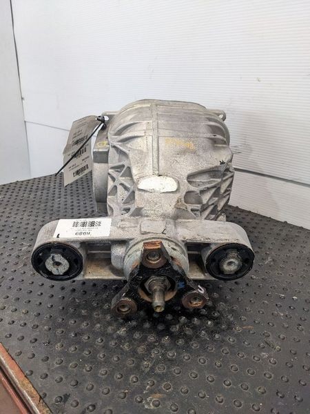 2010-2015 Chevrolet Camaro 6.2L Rear Differential Carrier Assembly OEM
