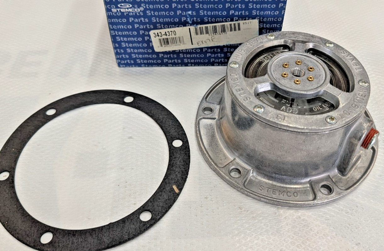 343-4370 Stemco Genuine PSI Tire Inflation System Hub Cap Oil 5 1/2 Bolt Circle 343-4370 Stemco Genuine PSI Tire Inflation System Hub Cap Oil 5 1/2 Bolt Circle
