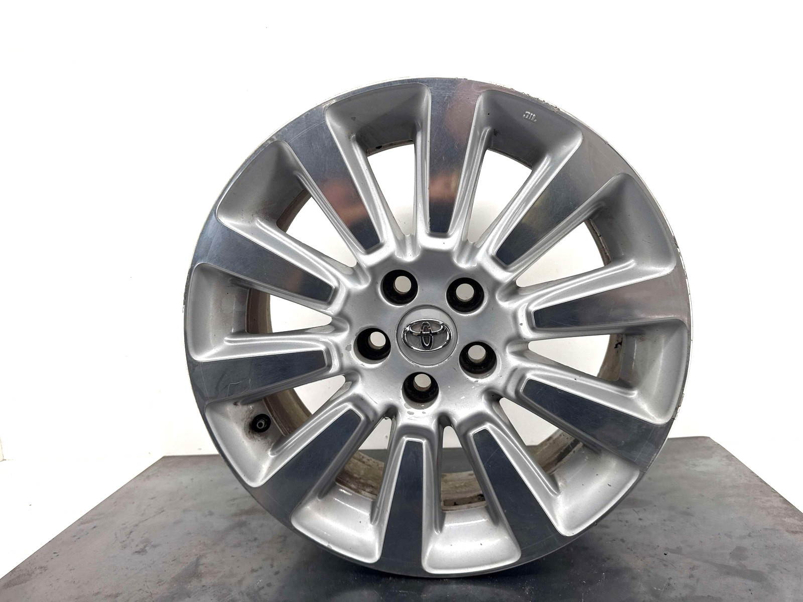 One Wheel Rim 18x7 (alloy 10 spoke) OEM TOYOTA SIENNA 11 12 13 14 15 16 17